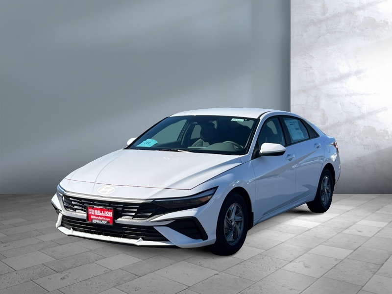 New 2025 Hyundai Elantra SE Car