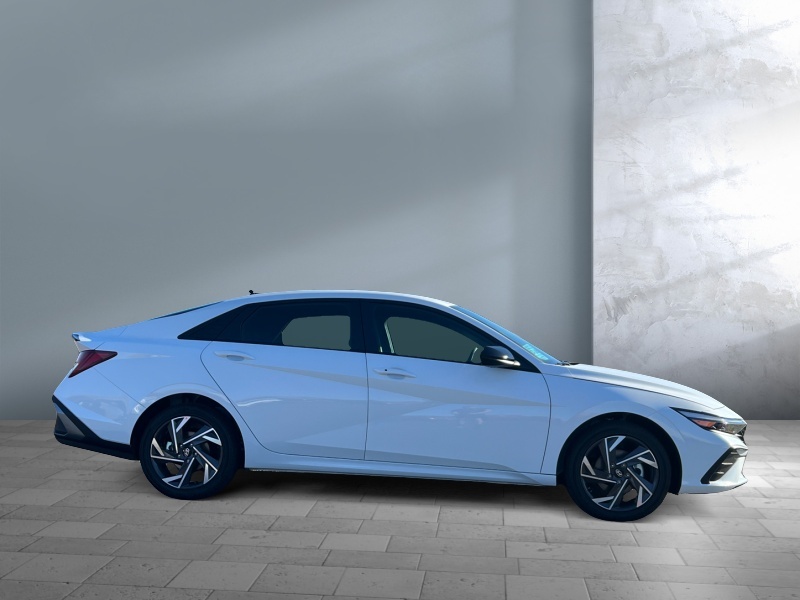 2025 Hyundai Elantra Hybrid