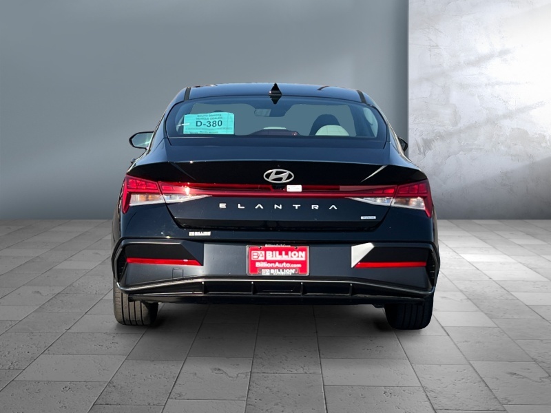 2025 Hyundai Elantra Hybrid