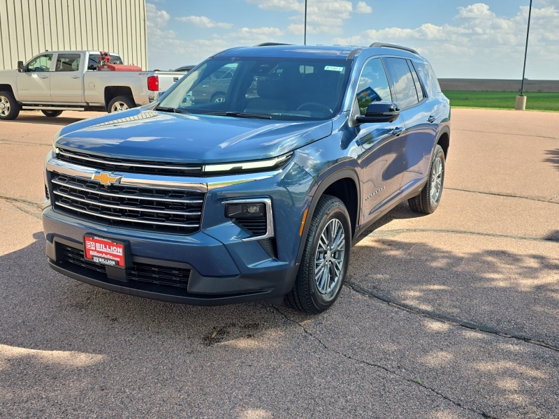 New 2025 Chevrolet Traverse  LT Crossovers