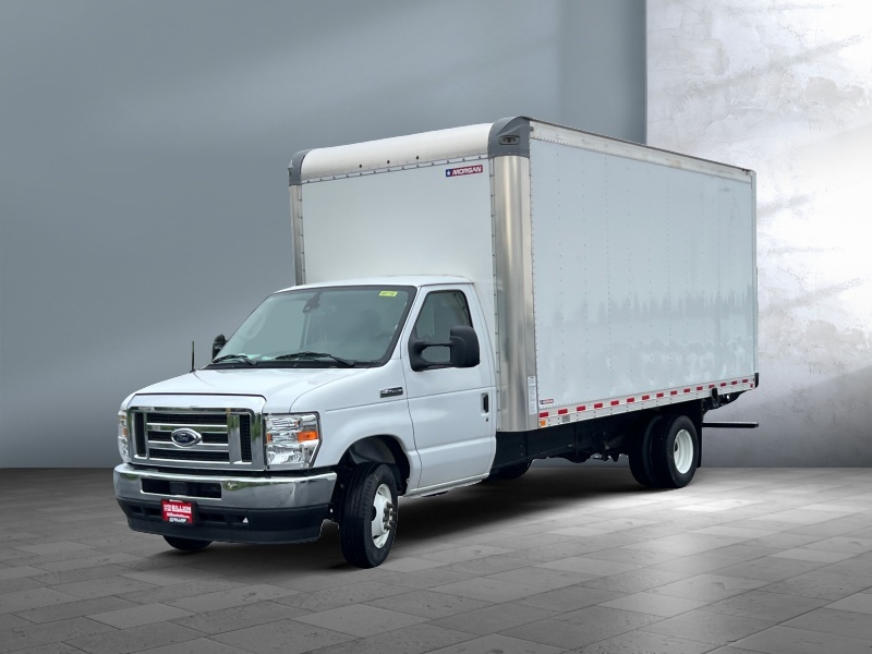 New 2024 Ford E-Series Cutaway E-450 DRW 176 WB Trucks