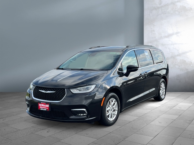 Used 2022 Chrysler Pacifica Touring L