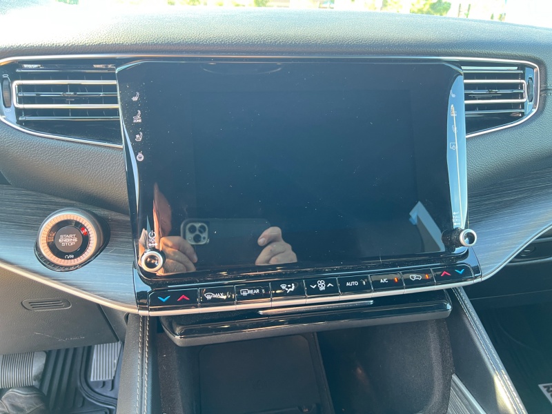 2023 Jeep Wagoneer L