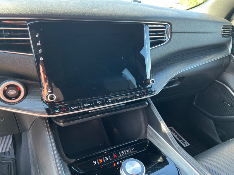 2023 Jeep Wagoneer L