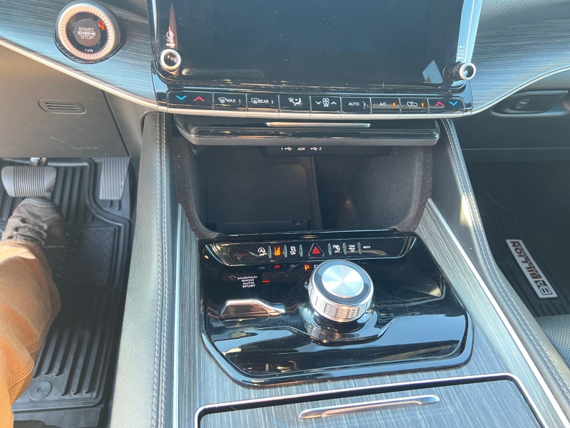 2023 Jeep Wagoneer L