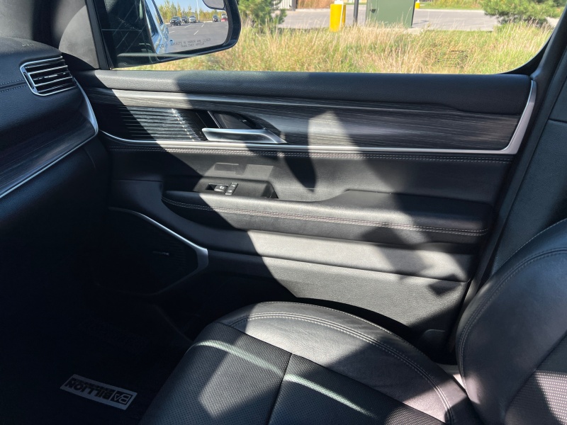 2023 Jeep Wagoneer L