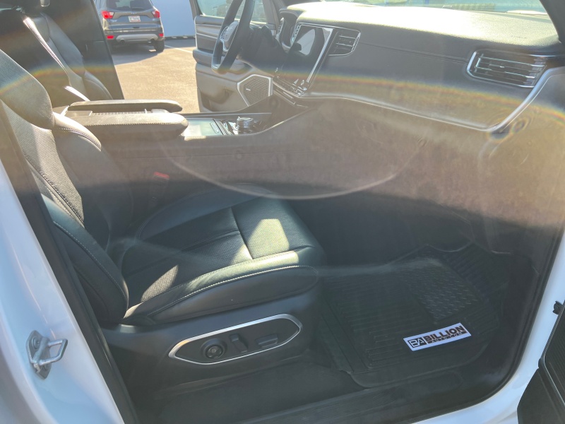 2023 Jeep Wagoneer L