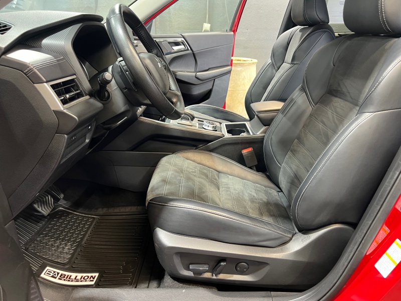 2024 Mitsubishi Outlander