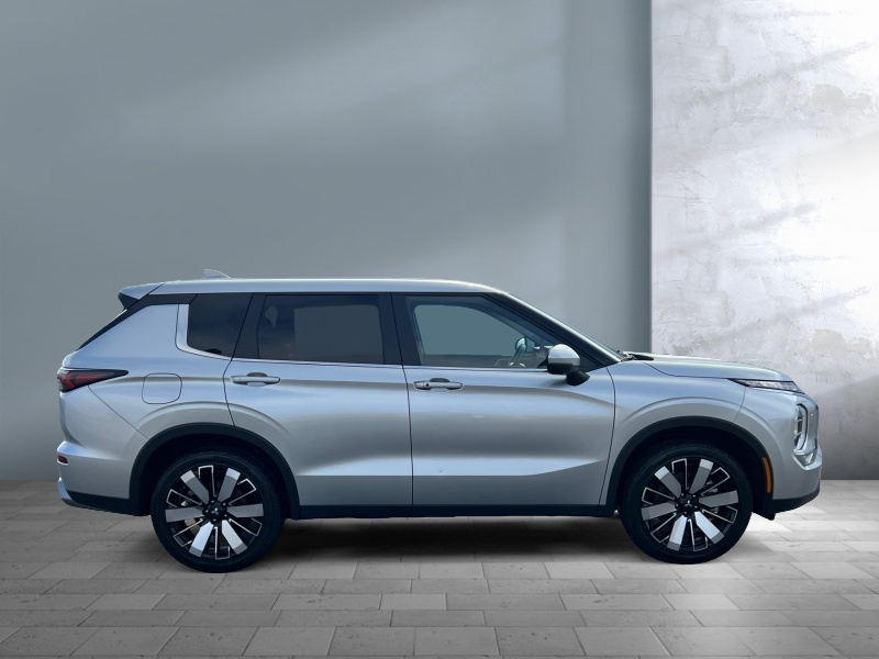 2025 Mitsubishi Outlander