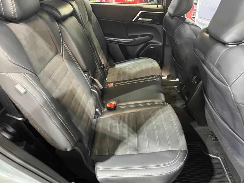 2025 Mitsubishi Outlander