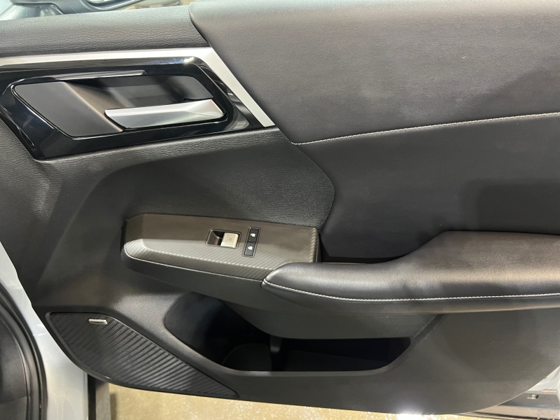 2025 Mitsubishi Outlander