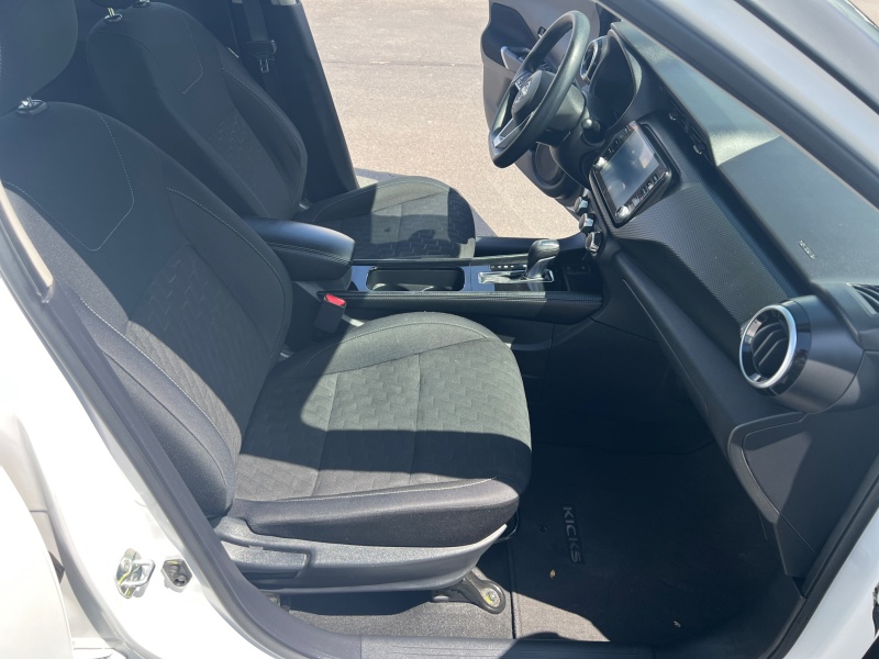2023 Nissan Kicks