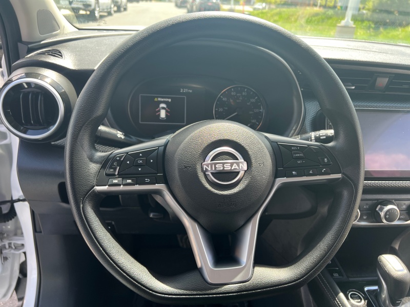 2023 Nissan Kicks