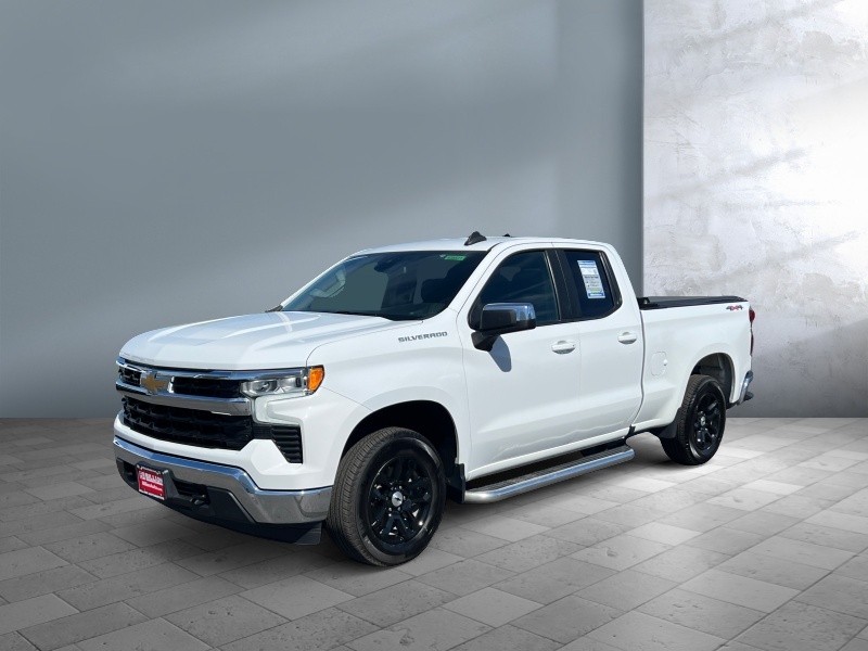 Used 2022 Chevrolet Silverado 1500 LT Trucks