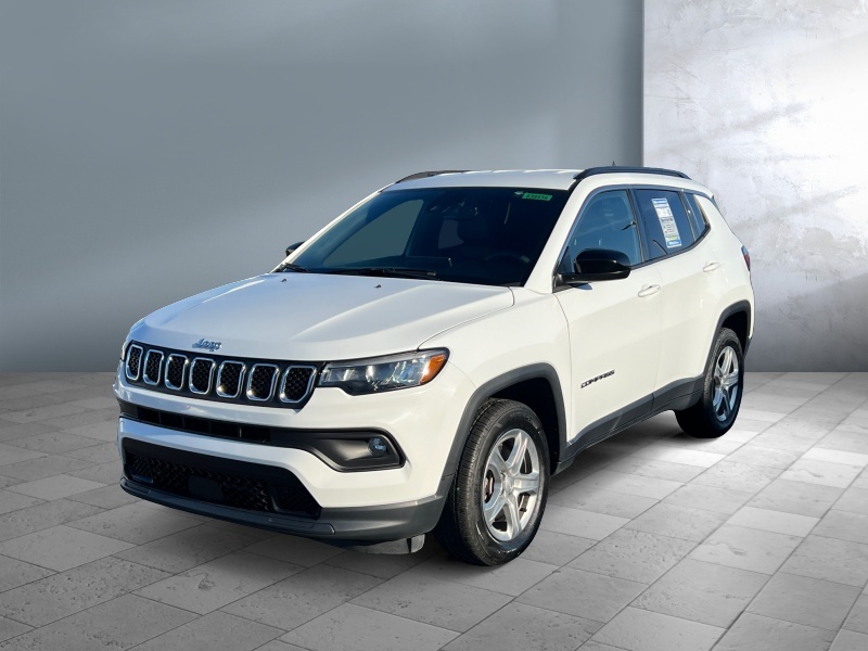 Used 2024 Jeep Compass Latitude Crossovers