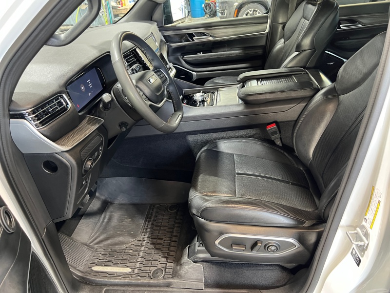 2024 Jeep Wagoneer L