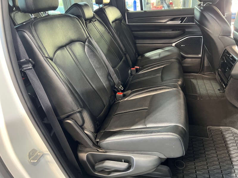 2024 Jeep Wagoneer L