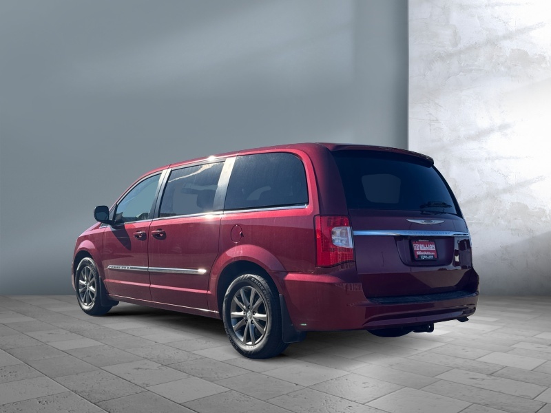 2015 Chrysler Town and Country
