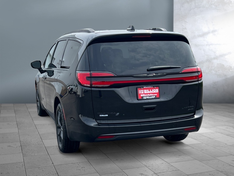 2025 Chrysler Pacifica