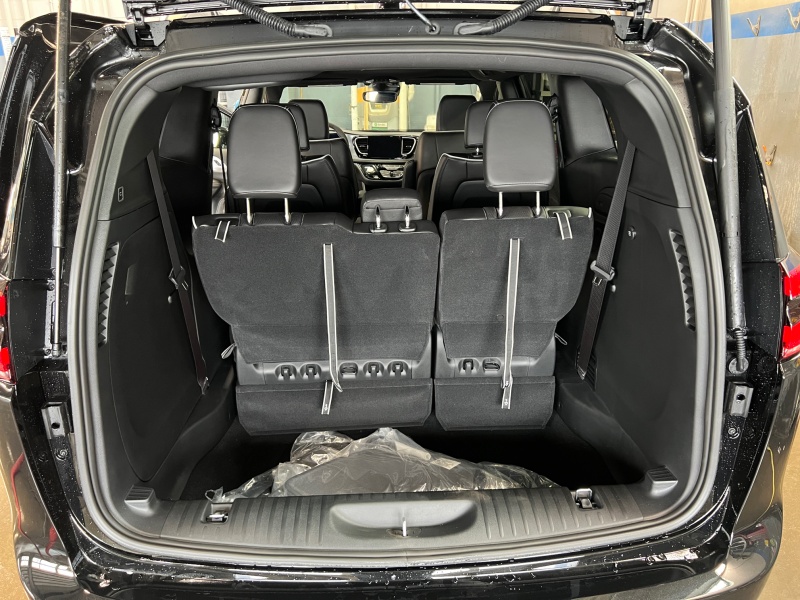 2025 Chrysler Pacifica