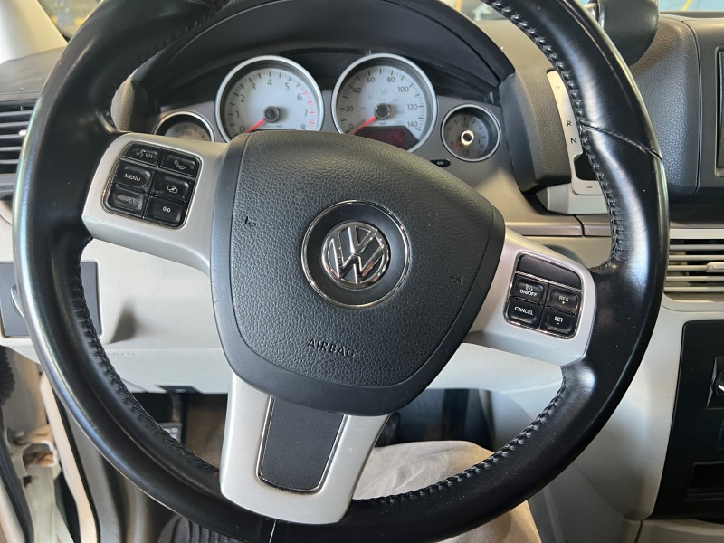 2011 Volkswagen Routan