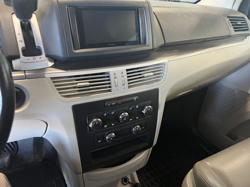 2011 Volkswagen Routan