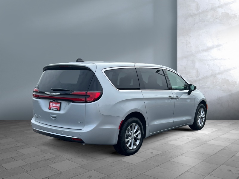 2026 Chrysler Pacifica