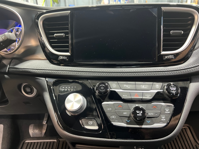 2026 Chrysler Pacifica