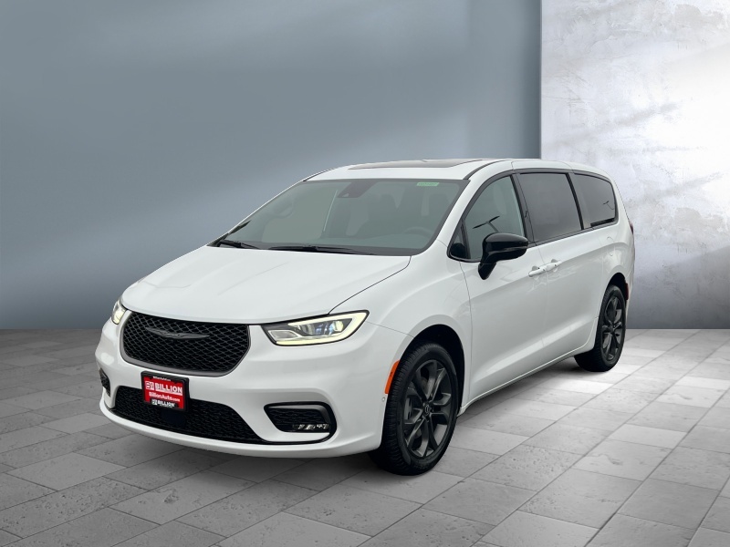 New 2026 Chrysler Pacifica Select Vans