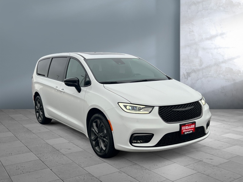 2026 Chrysler Pacifica