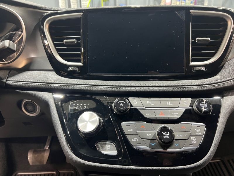 2026 Chrysler Pacifica