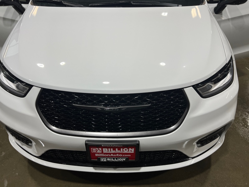 2026 Chrysler Pacifica