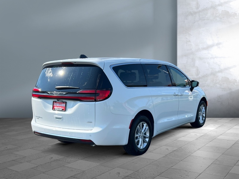 2027 Chrysler Pacifica