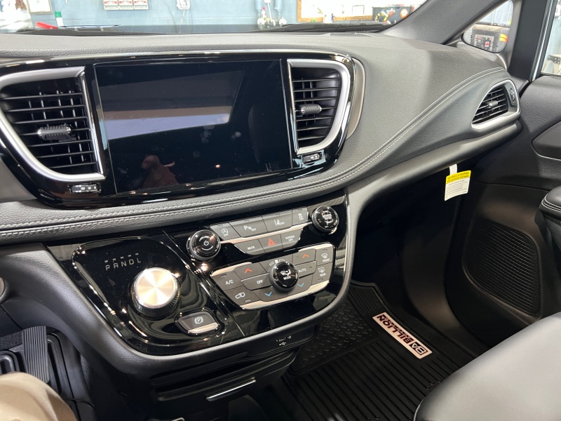 2027 Chrysler Pacifica