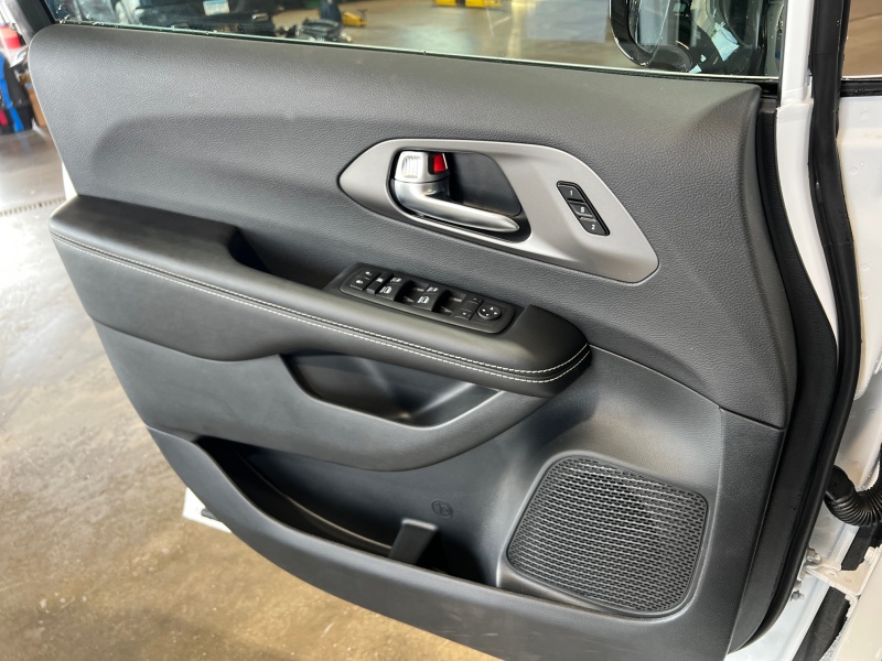 2027 Chrysler Pacifica