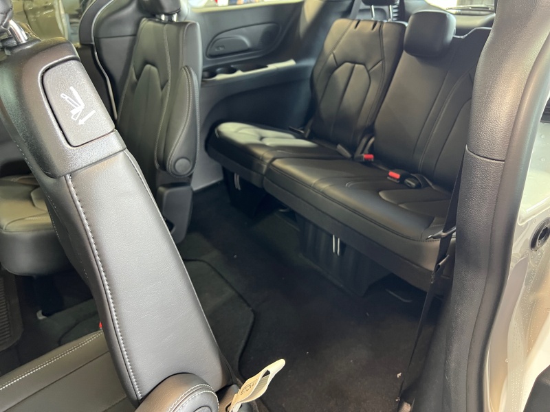 2027 Chrysler Pacifica