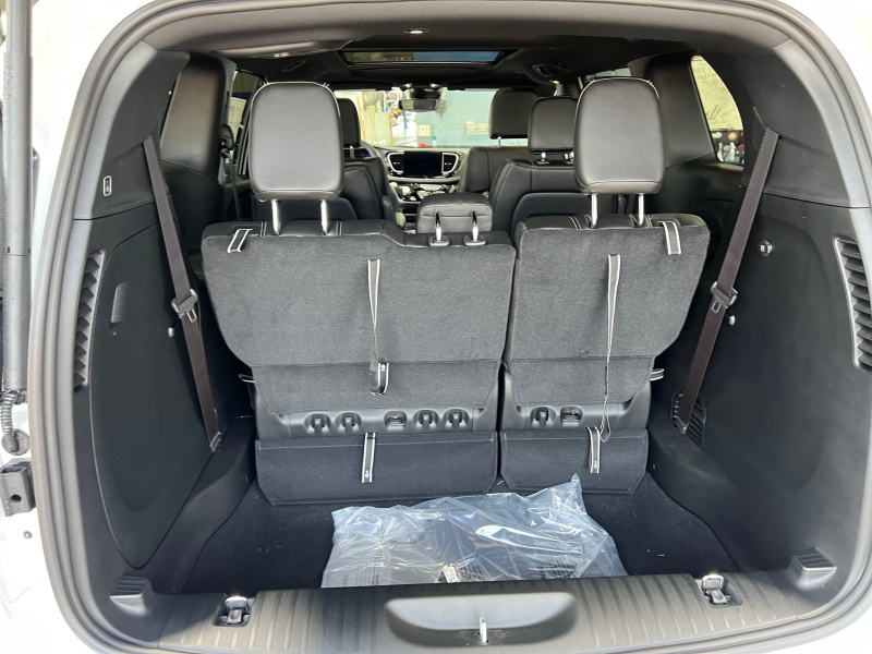 2027 Chrysler Pacifica