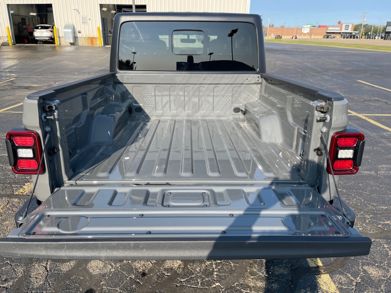 2023 Jeep Gladiator