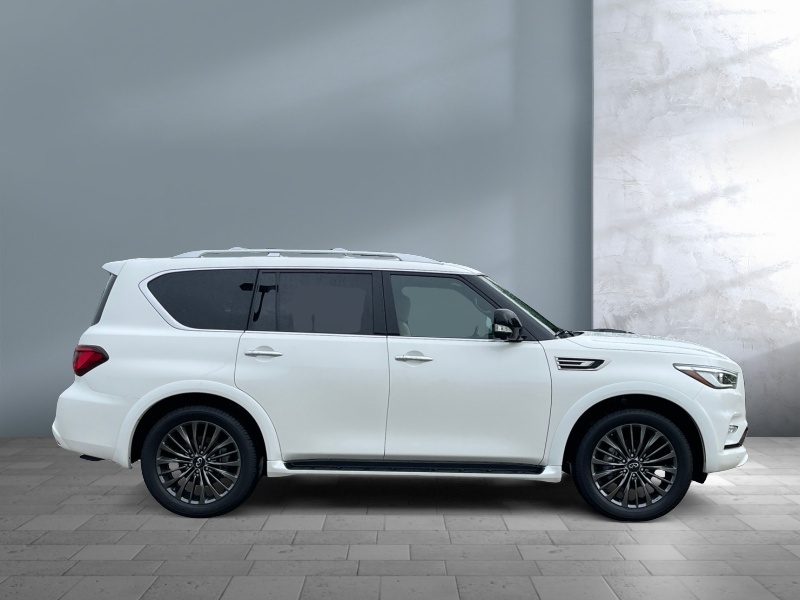 2024 INFINITI QX80