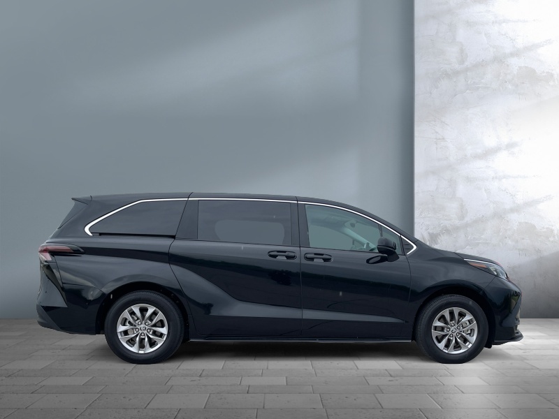 2025 Toyota Sienna