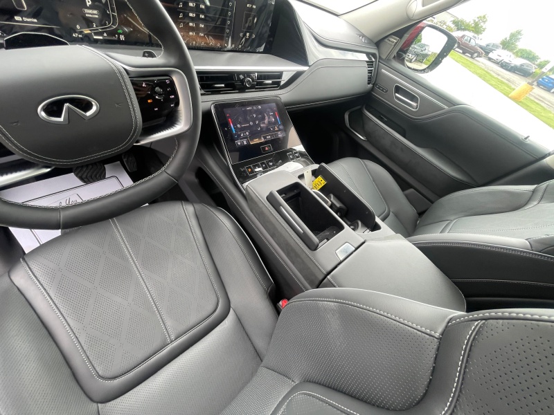 2025 INFINITI QX80