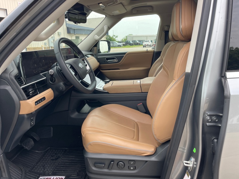 2025 INFINITI QX80
