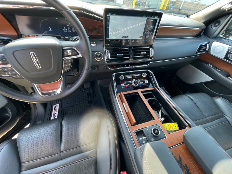 2024 Lincoln Navigator