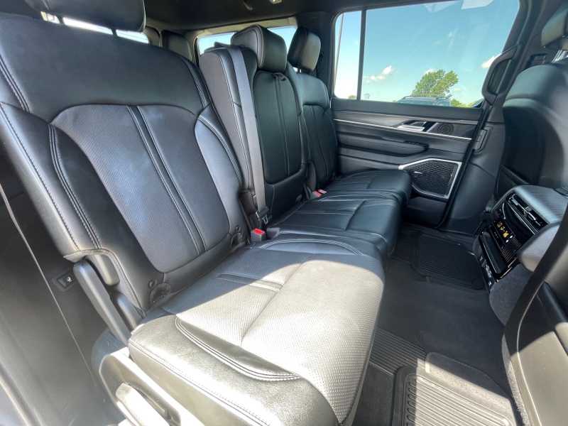 2024 Jeep Wagoneer L