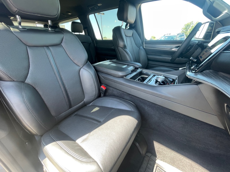 2024 Jeep Wagoneer L