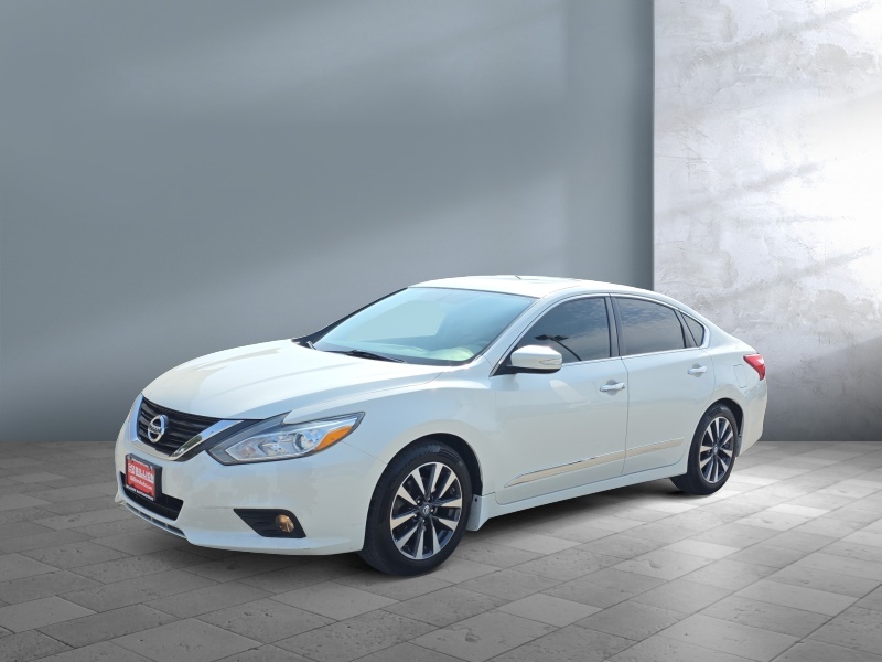 Used 2016 Nissan Altima 2.5 SV Car