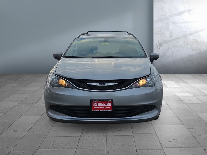 2020 Chrysler Voyager