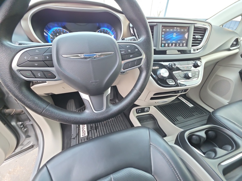 2020 Chrysler Voyager