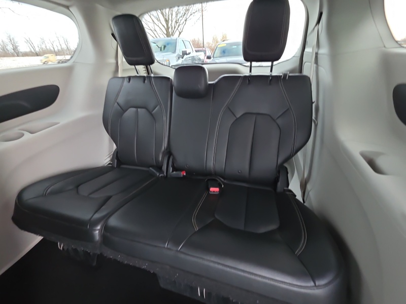 2020 Chrysler Voyager