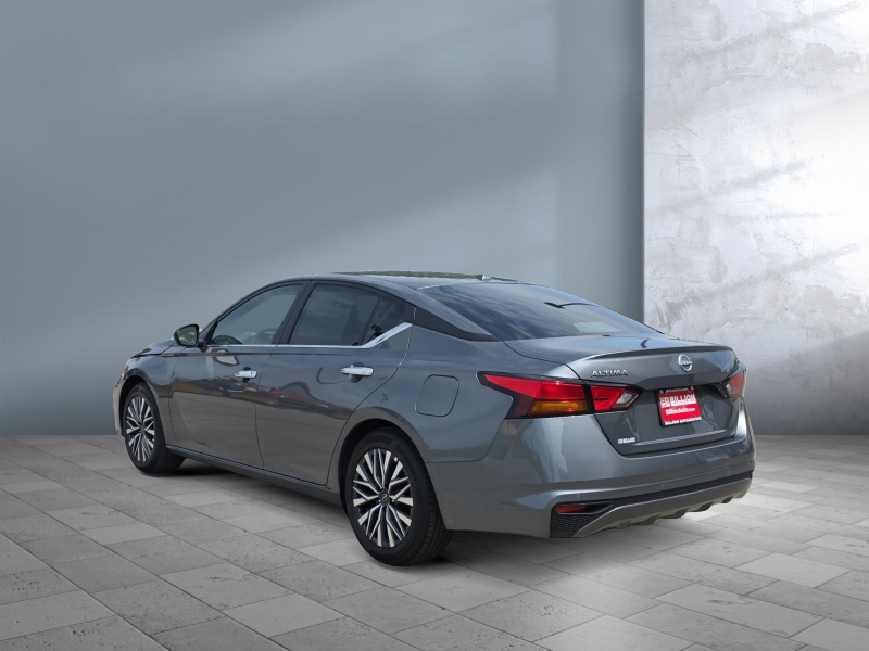 2025 Nissan Altima